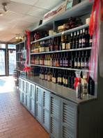 Pindar Wine Shop outside