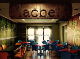 Macbeth Fast Food inside