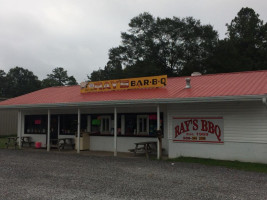 Ray's Bbq outside