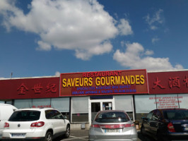 Saveurs Gourmandes outside