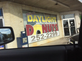 Daylight Donuts outside