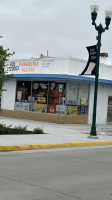 Panaderia Alexis outside