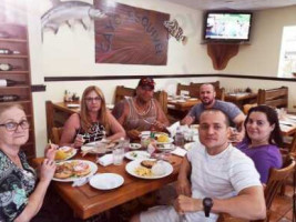 Cayo Esquivel Seafood inside