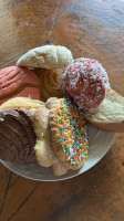 Paneke's Bakery food