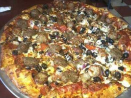 Rudy's Gourmet Pizza food