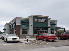 Mcalister's Deli outside