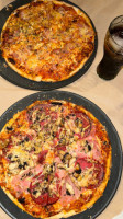 Pizzeria Stax food