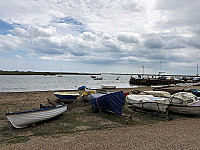 Riverside Tearoom outside