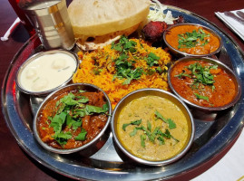 Aroma Indian Cuisine food