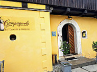 La Campagnola outside