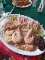 Mariscos El Cuate Cházaro food