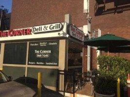 The Corner Deli Grill outside