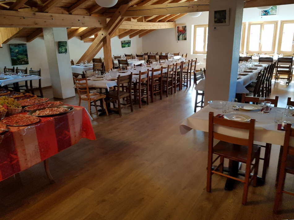 restaurant image