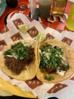 Flaco's Tacos food