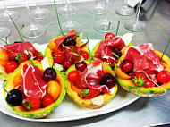 La Table des Coquelicots food