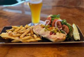 Teays River Brewing Public House food