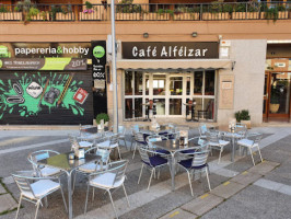 Cafe AlfÉizar inside