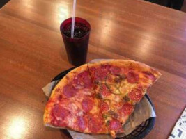 Uncle Joe's Pizzeria food