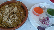 Los Sabandeños food