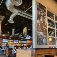 Bj's Brewhouse inside