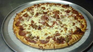 Riverbend Pizzeria food