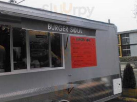 Burger Seoul outside