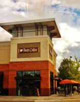 Peets Coffee Tea outside