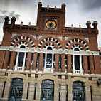 Cafeteria La Estacion inside