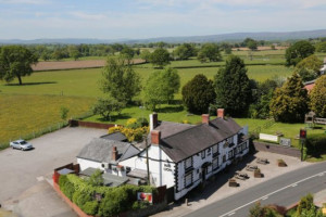 The Red Lion Inn outside