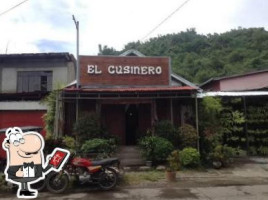 El Cusinero outside