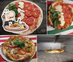 Pizzeria Italia food