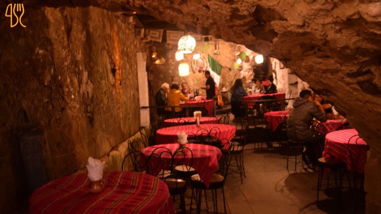 restaurant image