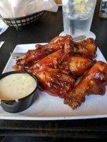 Wicked Wings Co food