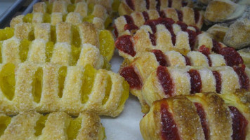 Panaderia La Laguna food