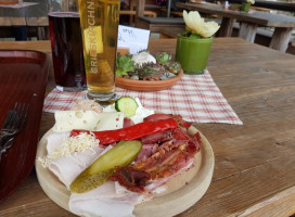 Mostheuriger Am Hochfeld Vorm. SchÖnagl food