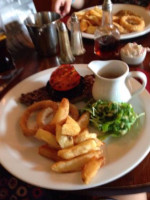 Hollybush Inn food