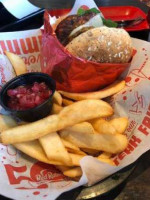 Red Robin Gourmet Burgers And Brews food