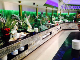 Day's Oriental Buffet inside