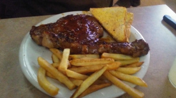 Montana Saloon Grill food