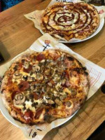 Mod Pizza food