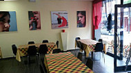 Sesto Senso Pizzeria inside