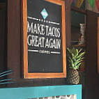 Cuatro Tacos inside