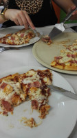 Dona Pizza food