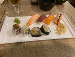 Taka Sushi food