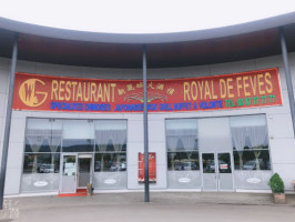 Royal De Feves outside