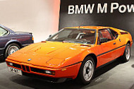 M1 im BMW Museum outside