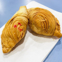 J2 Famous Crispy Curry Puff food