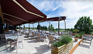 Brasserie Du Golf De Toulouse Seilh inside