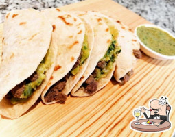 Tacos Y Gorditas El Buen Taco food