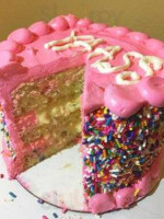 Molly's Cupcakes food